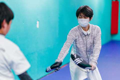 寝屋川市の格闘技ジム修斗GYMS直心会 キックササイズ指導風景05