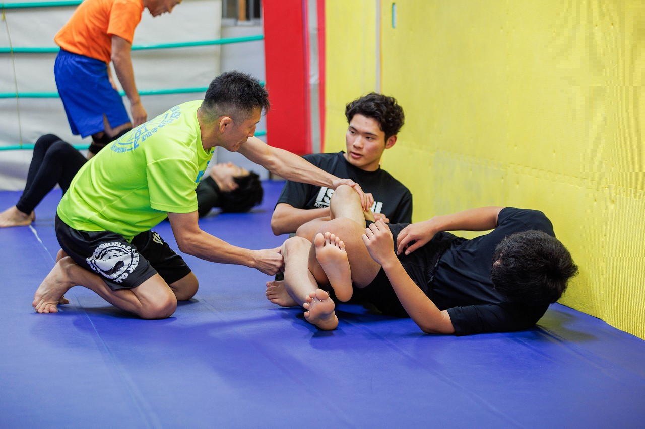 大阪府寝屋川市の格闘技ジム グラップリングクラス 足関節