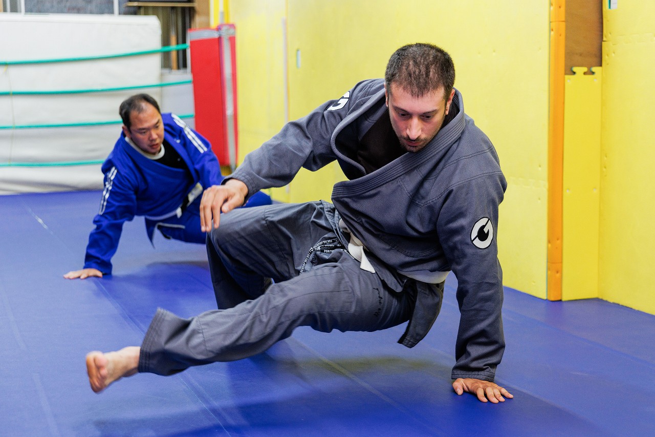 寝屋川市の格闘技ジム修斗GYMS直心会 柔術クラス 準備運動