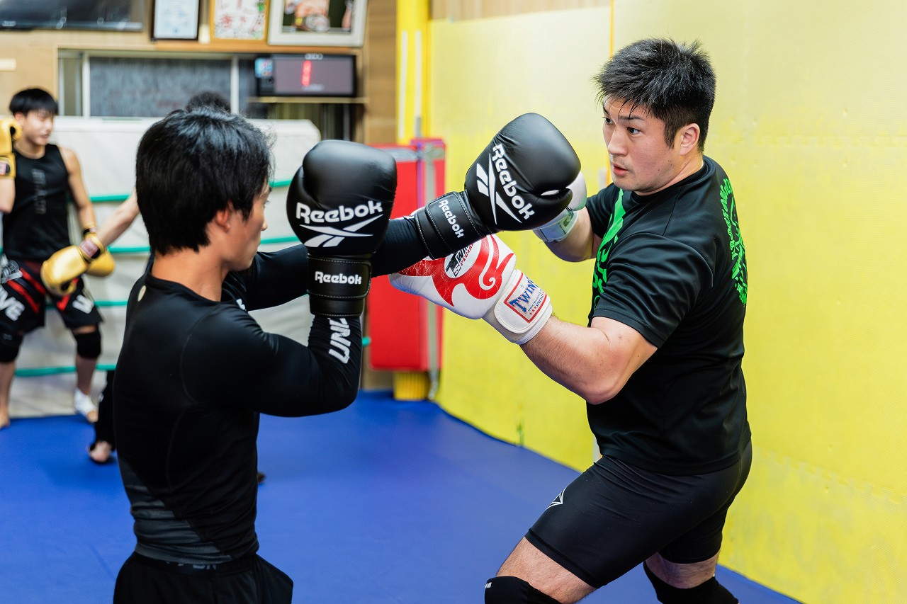 寝屋川市の格闘技ジム修斗GYMS直心会 キックボクシングクラス マススパー