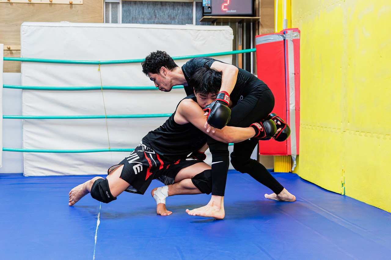 寝屋川市の格闘技ジム修斗GYMS直心会 総合格闘技・修斗・MMAクラス ダブルレッグ