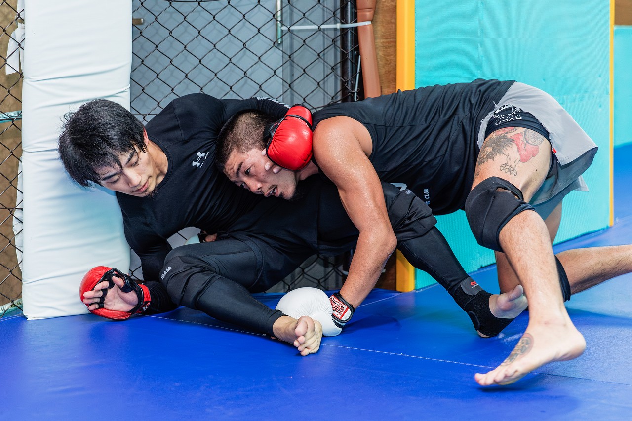 寝屋川市の格闘技ジム修斗GYMS直心会 総合格闘技・修斗・MMAクラス ケージレスリング